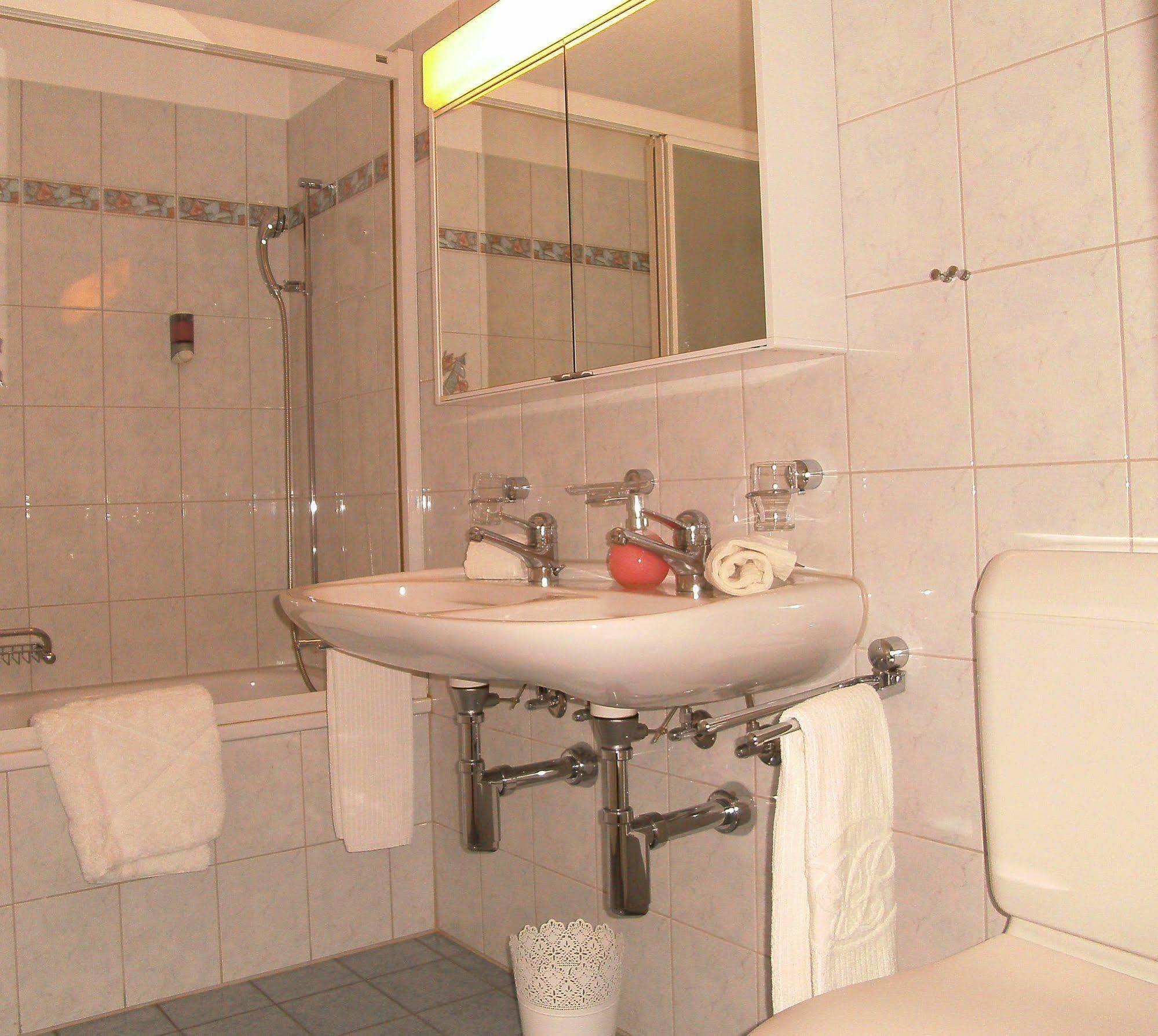 Hotel Restaurant Hammer Eigenthal ภายนอก รูปภาพ